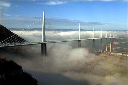Viaduc de Millau - Millau Viaduct